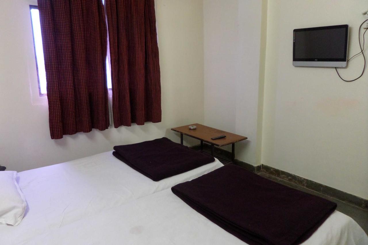 Parvat Lodge อาห์มาดนาการ์ ภายนอก รูปภาพ